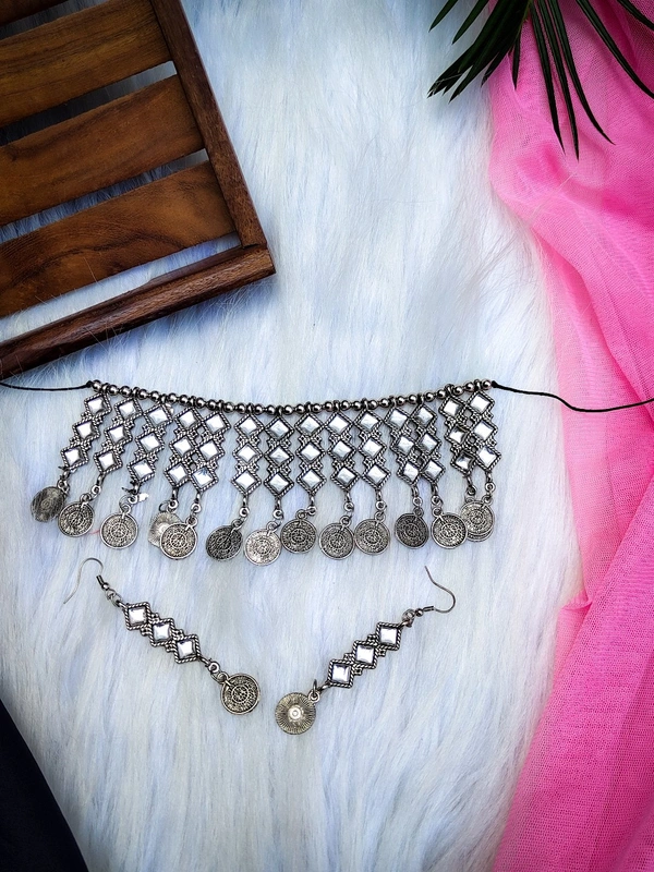 Stone Studded Choker 