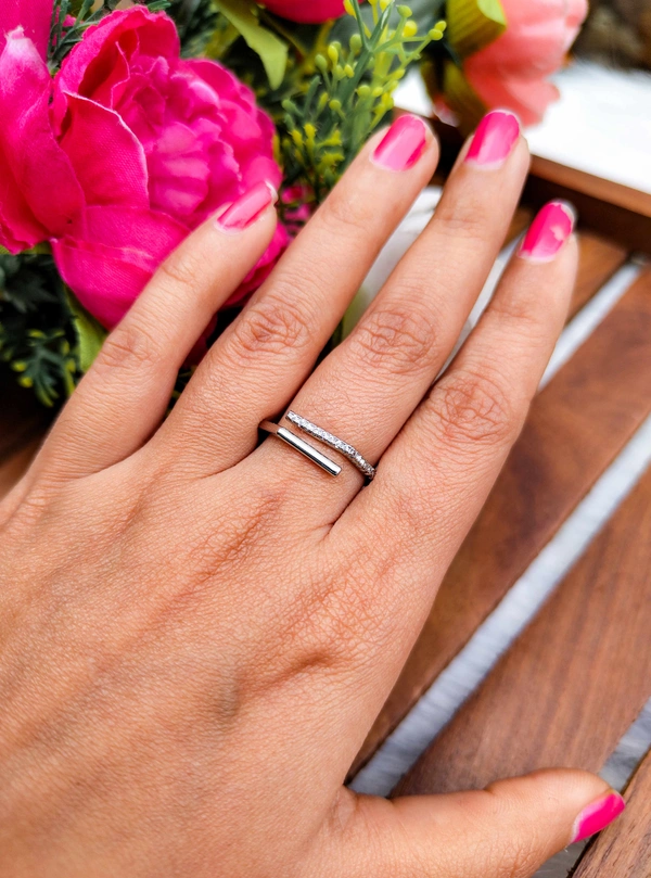 Minimal Ring -01