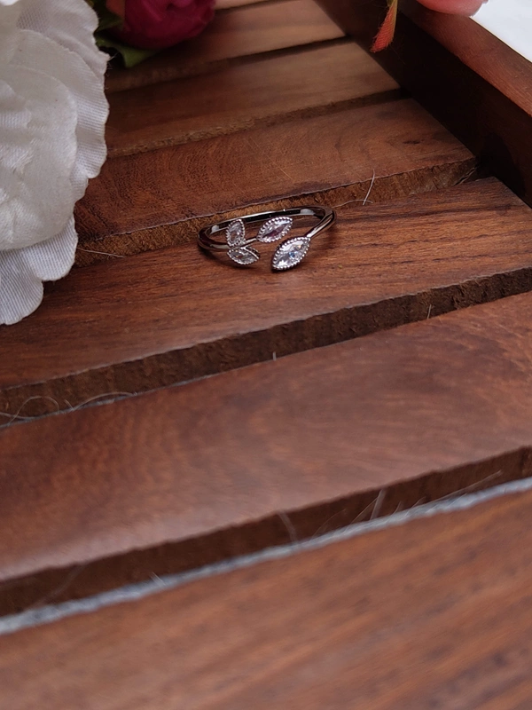 Leaf Ring 