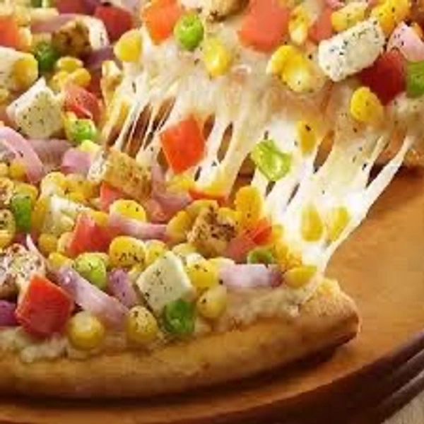 Vegetables Sweet Corn Panner Cheese Pizza 