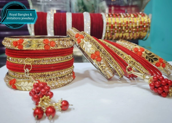 Traditional Chuda Set With Jhumki - Red, 2-2