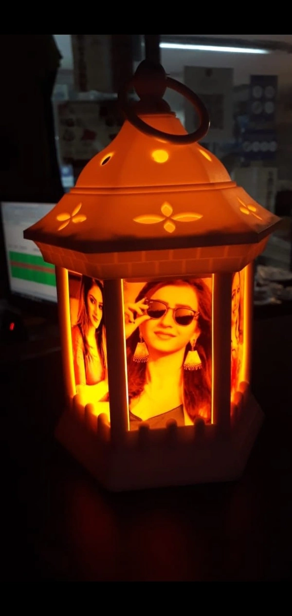 Customizable Lamp - random, medium