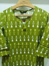 Dhuni By Avaasa Kurti - Medium, Green Leaf