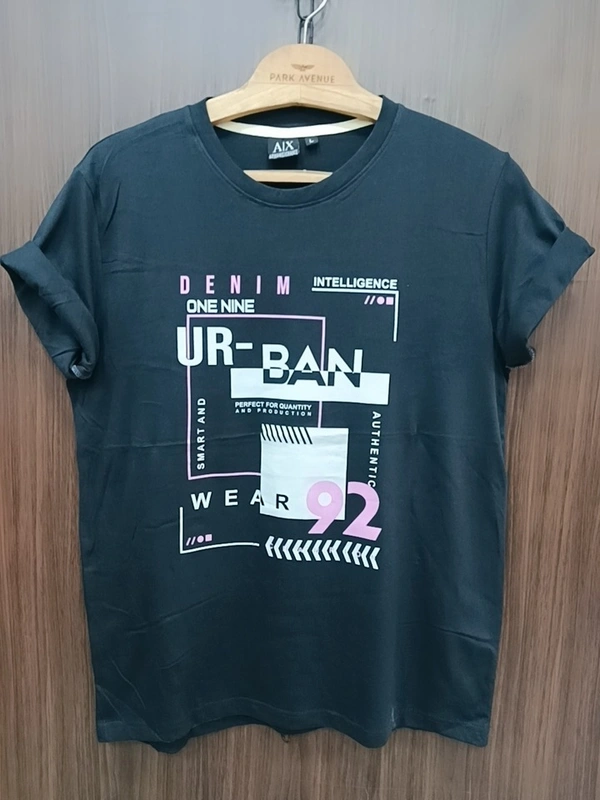 Men's Round Neck Tshirt - Medium, Black