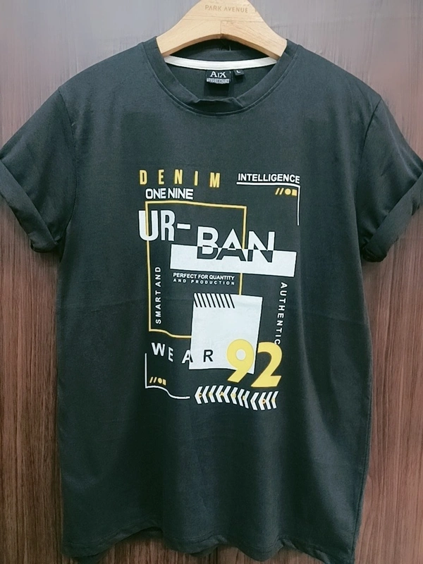 Men's Round Neck Tshirt - Medium, Black