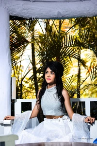 Purva's Closet Organza White Lehenga With Shimmer Choli - white and shimmer, Freesize