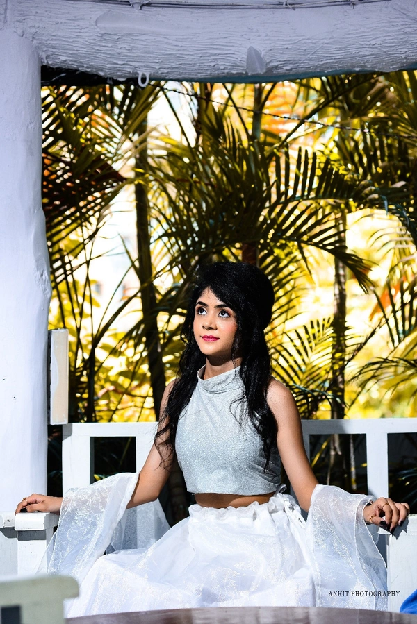 Purva's Closet Organza White Lehenga With Shimmer Choli - white and shimmer, Freesize