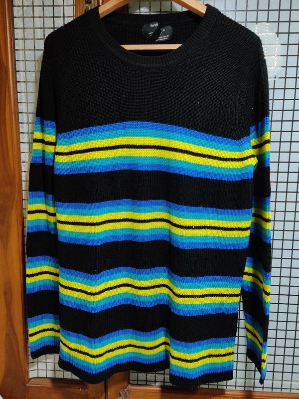 Bershka Over Sized Knit Wear - medium