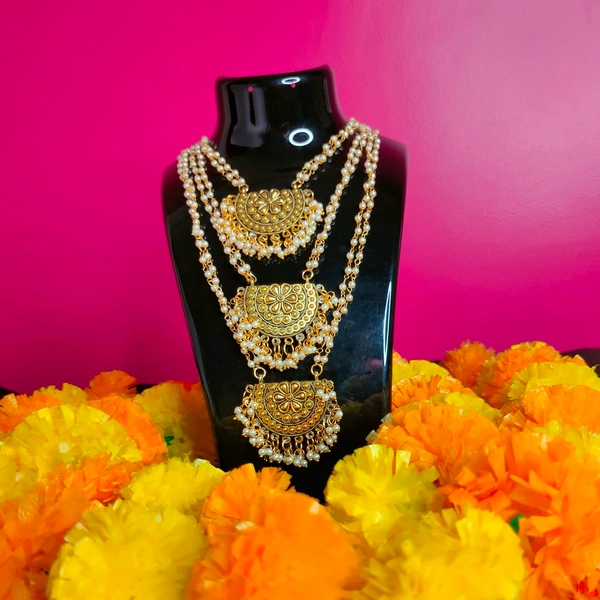 Gorgeous Pearl Golden - Necklace & Earring Set. 