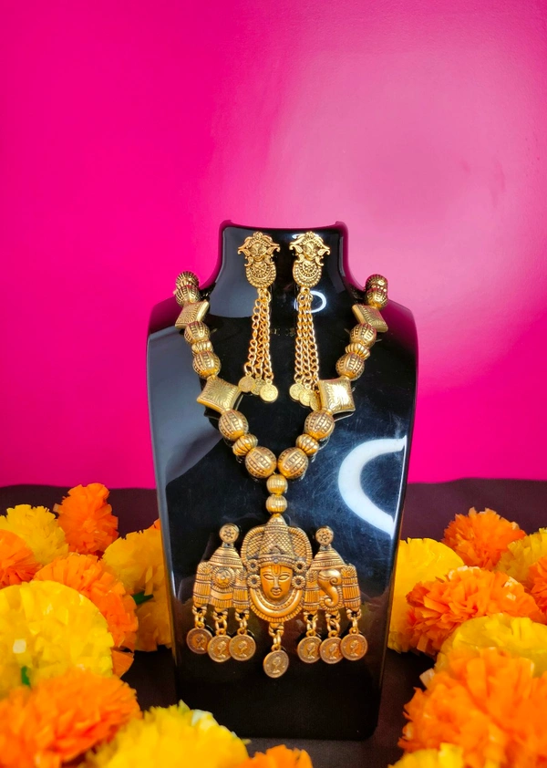 Gold Navratri Special Necklace Set.