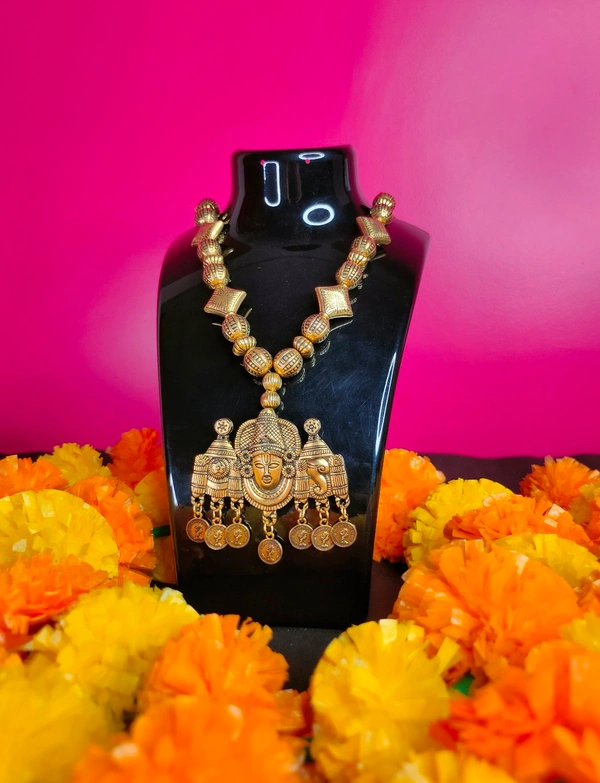 Gold Navratri Special Necklace Set.