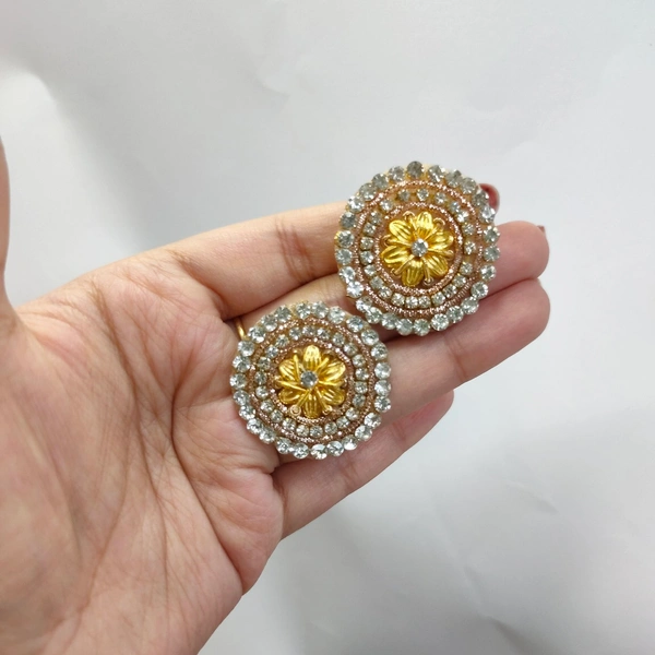 Traditional Ethnic Designer Set With Earring