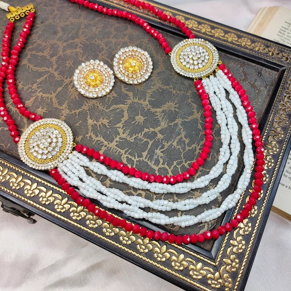 Traditional Ethnic Designer Set With Earring