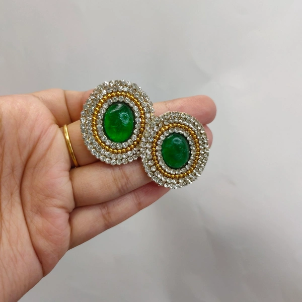 Green Handmade Choker Necklace With Earring. - Green