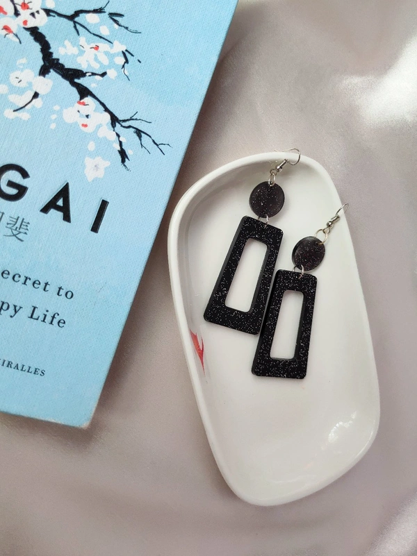 Classy Glittery Black Drop Earring. [Customisation Available]