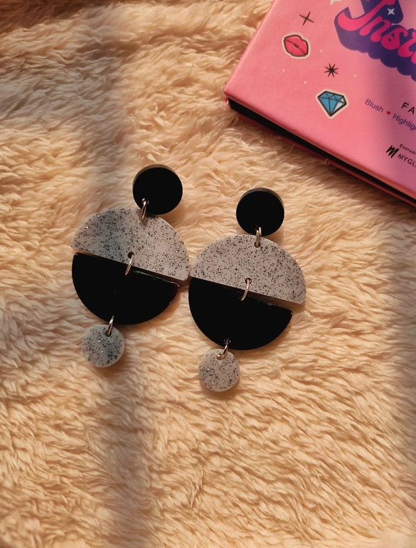 Sandy grey Drop Earring