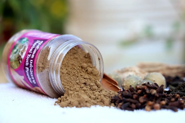 Herbal Tooth Powder - மூலிகை பல் பொடி - 100gms