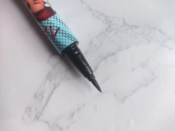 APK Waterproof Sketch Eyeliner 