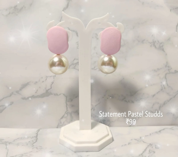 Statement Pastel Stud