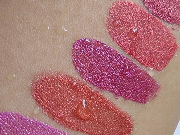 Galaxy Liquid Eyeshadow - No 2