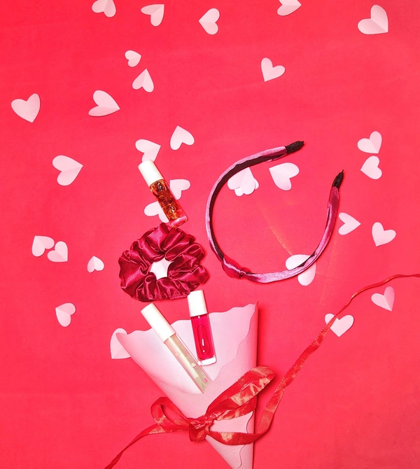 Valentine Bundle Essential - Strawberry Shortcake, Wine, Rose Oil