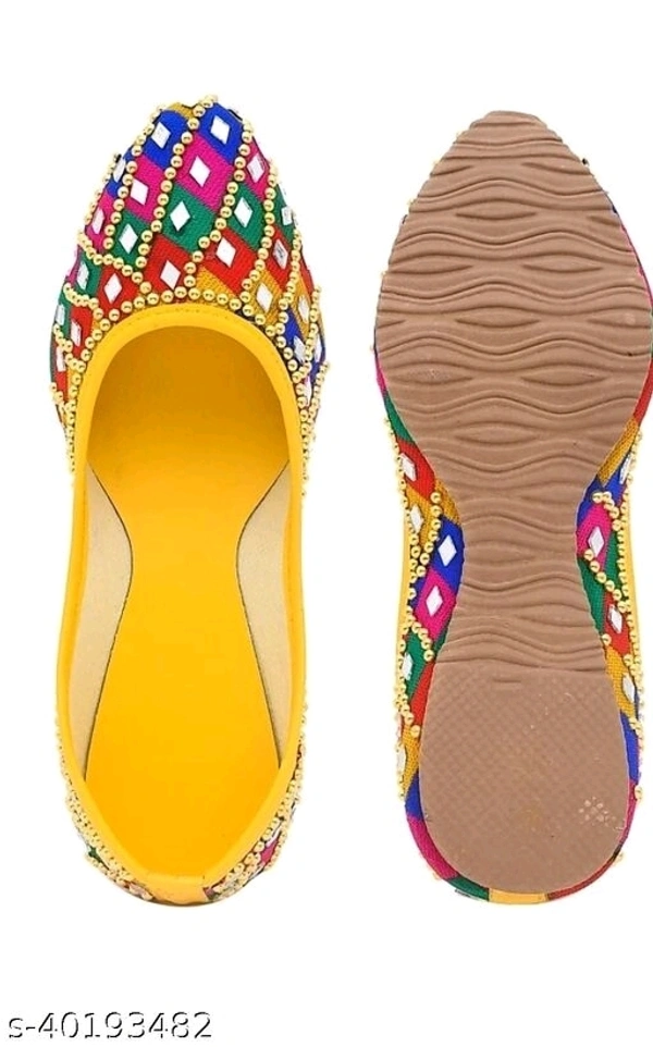 Punjabi Juttie - ind 4, ind 5, ind 6, ind7 ,ind 8, pink,yellow,blue, red, mentioned product size and colour in your address details thankyou.