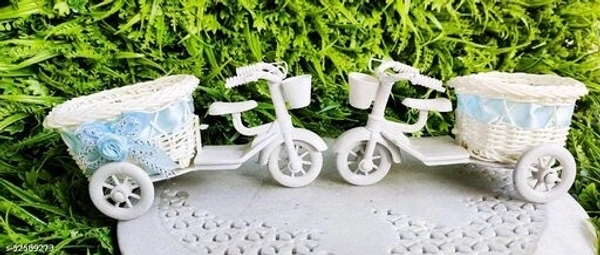 Fancy Showpiece - white, free size