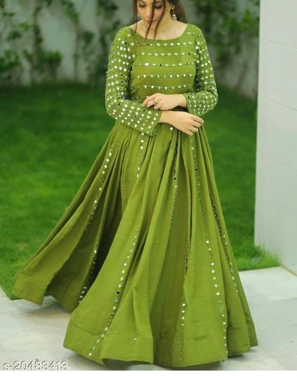 Embroidery Gown - green