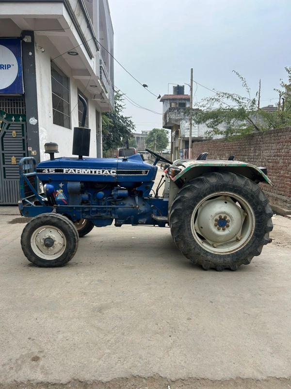 Farmtrac 45 Model 2003