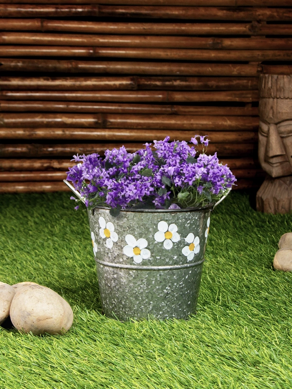 Flower Embossed Pot