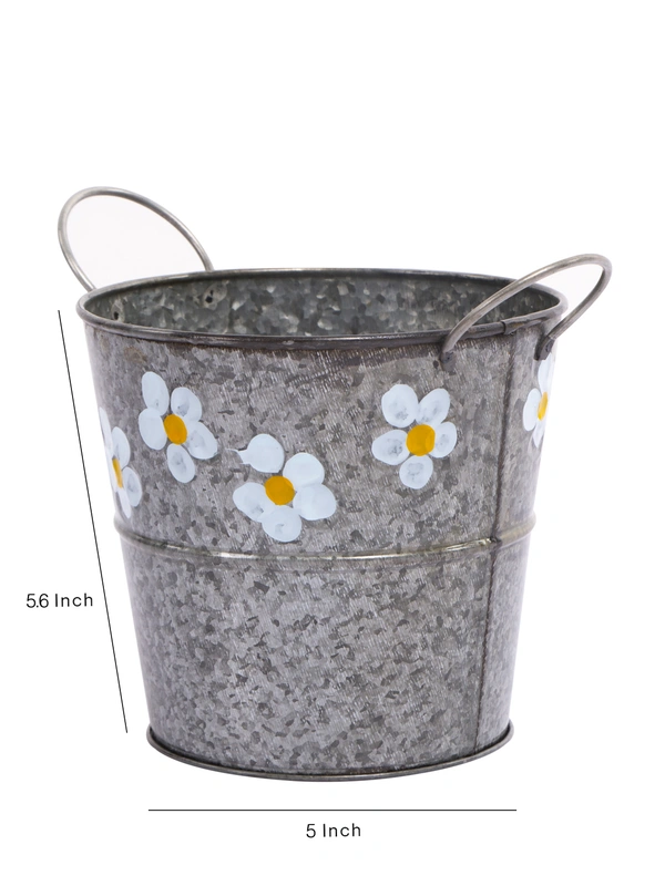 Flower Embossed Pot